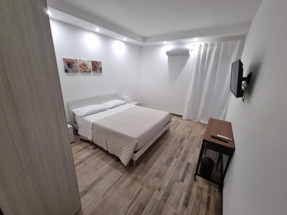 Civico 1 Appartement Valguarnera Caropepe Buitenkant foto